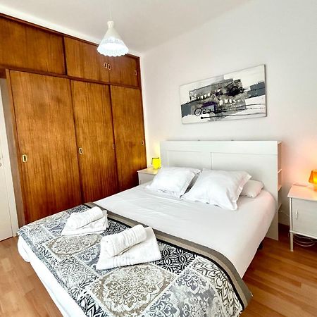 Apartment Carrer D'Olesa Barcelona Buitenkant foto
