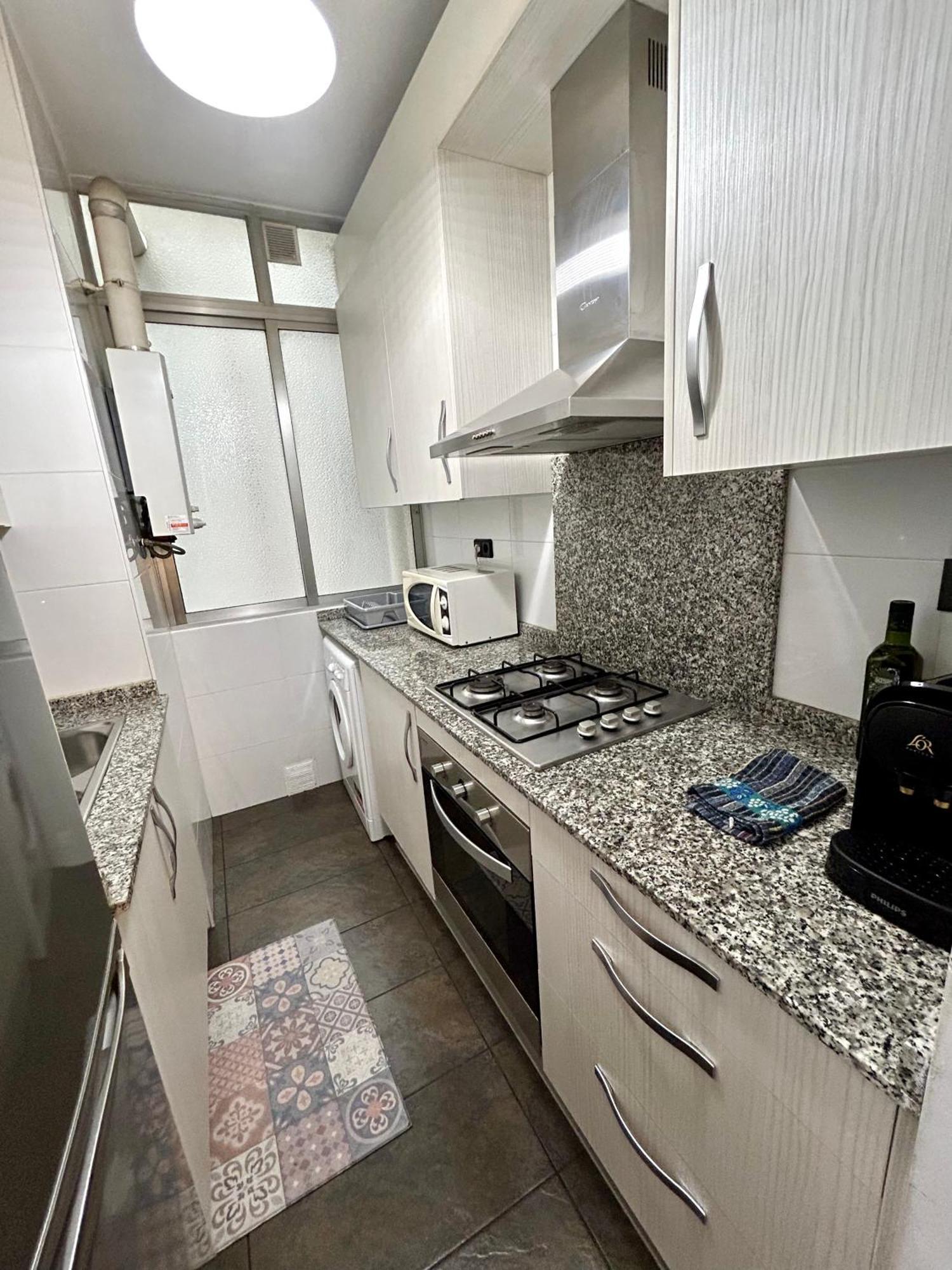 Apartment Carrer D'Olesa Barcelona Buitenkant foto