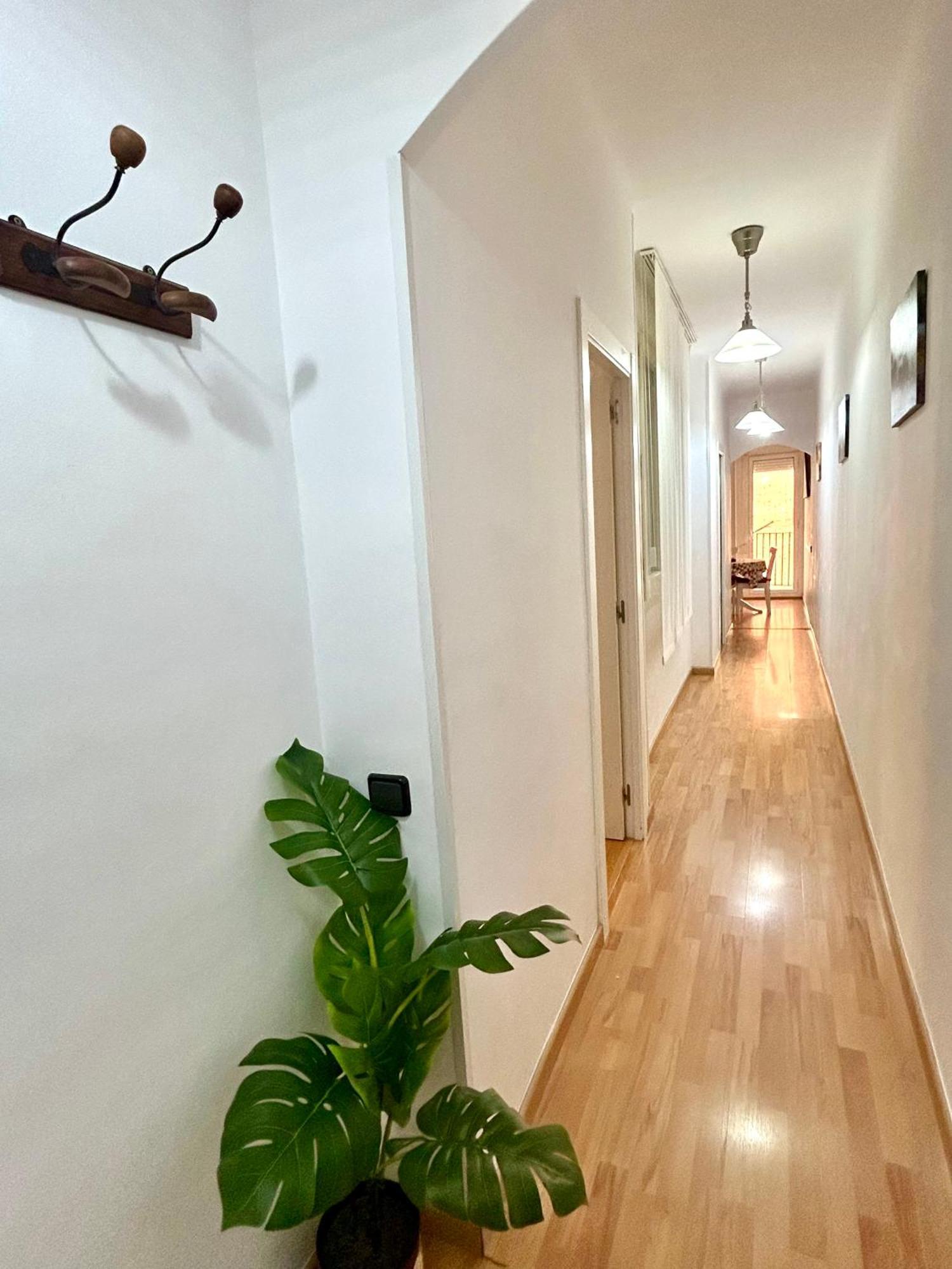 Apartment Carrer D'Olesa Barcelona Buitenkant foto
