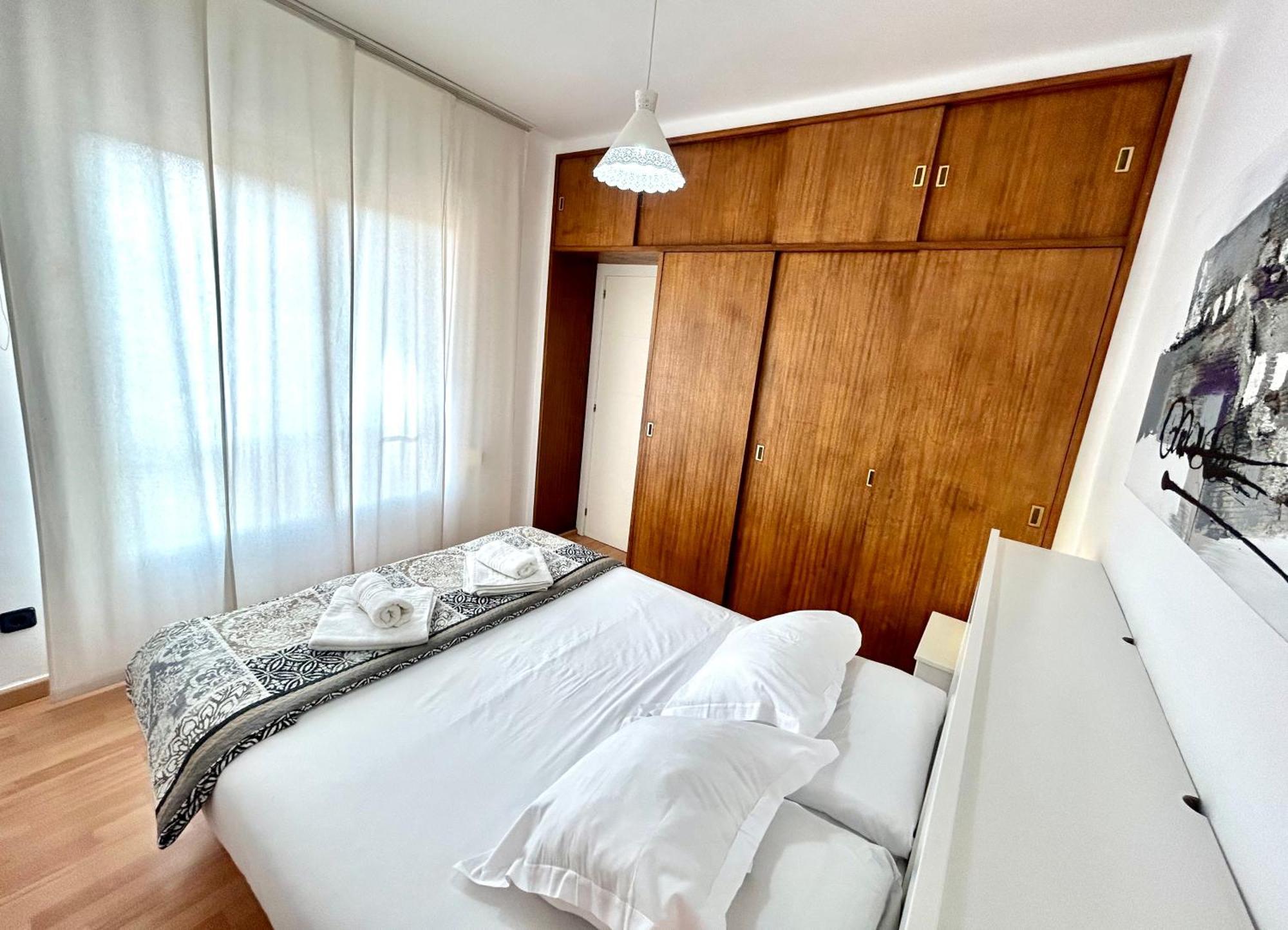 Apartment Carrer D'Olesa Barcelona Buitenkant foto