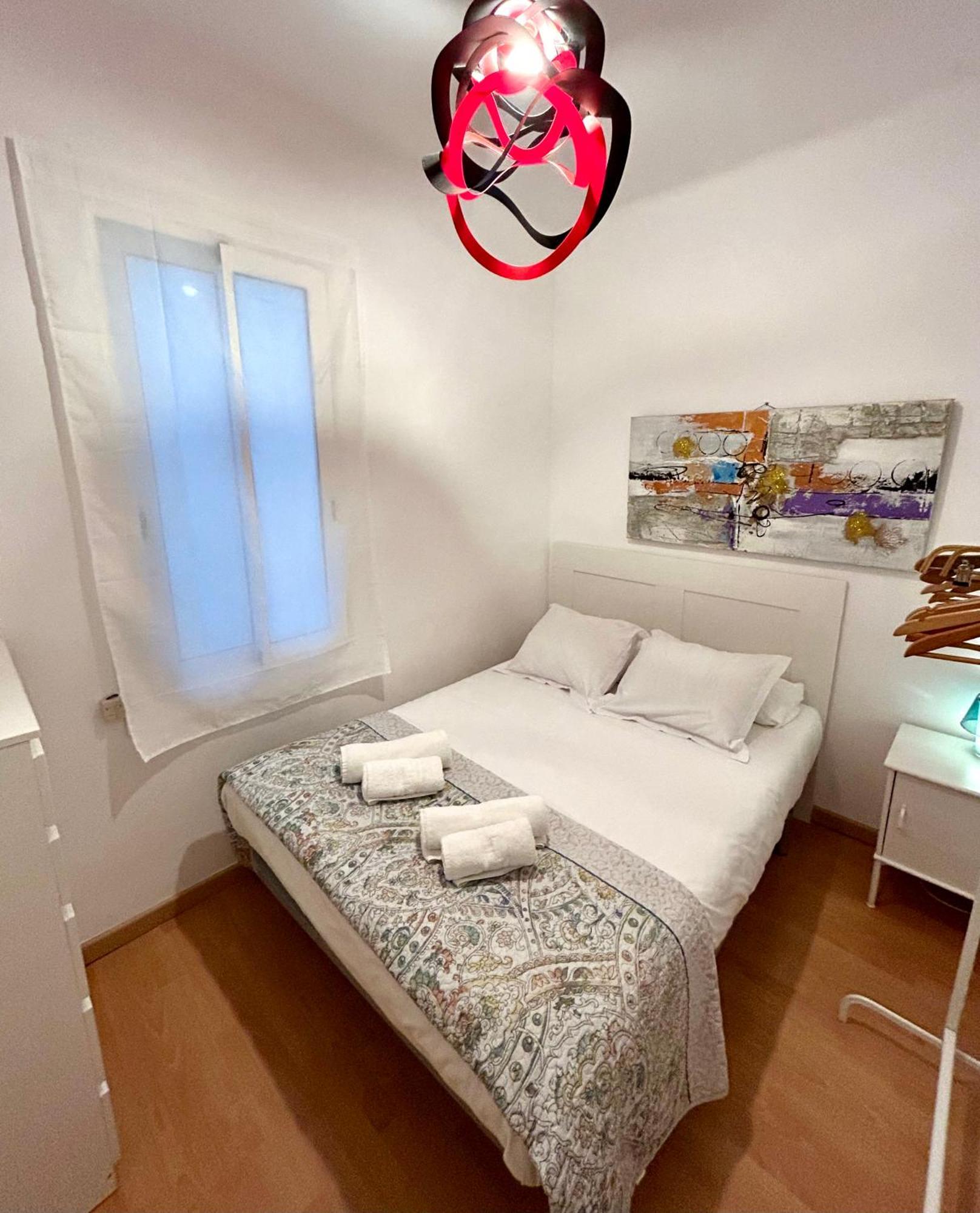 Apartment Carrer D'Olesa Barcelona Buitenkant foto